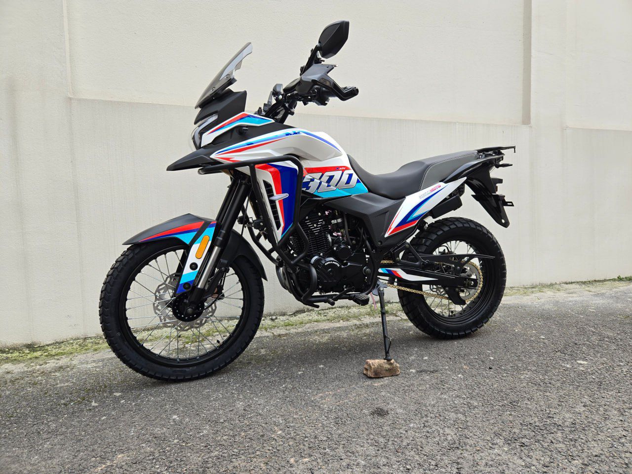 Мотоцикл Regulmoto XADV PR300 4V